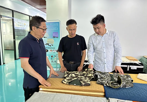中聚集团（重庆）一行赴广东加恩航天装备考察洽谈