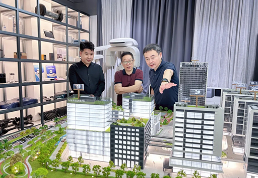 中聚集团（重庆）一行赴浪尖设计集团考察洽谈